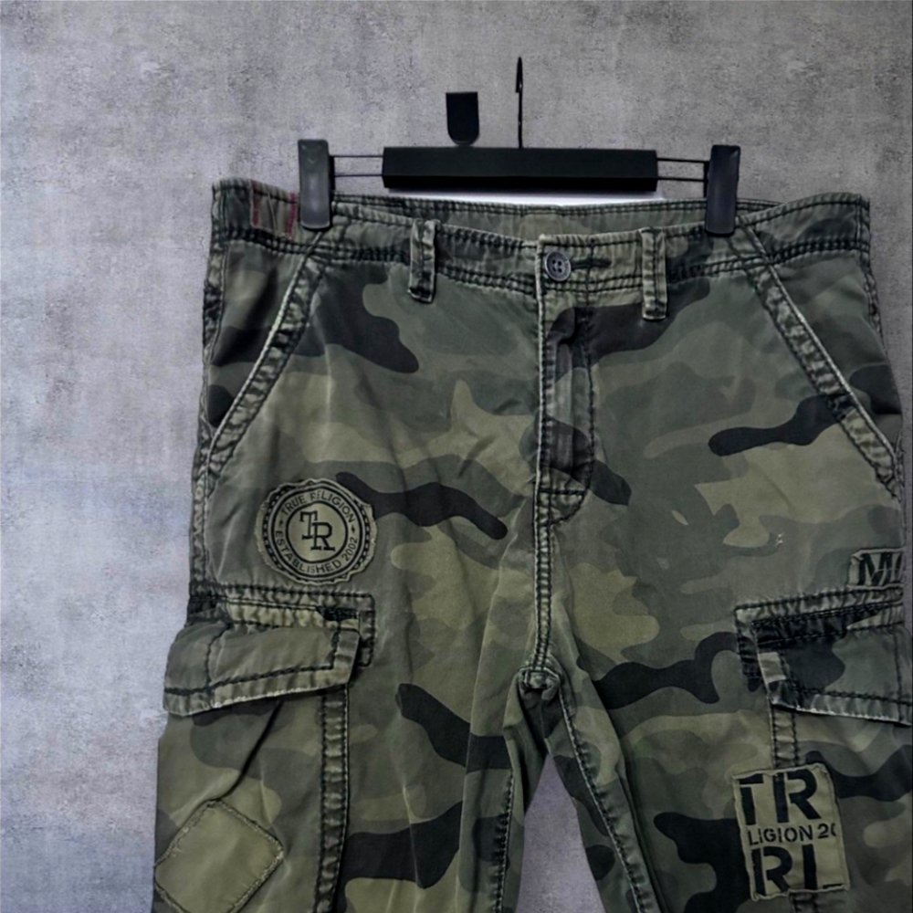 Tru religion camo shorts 33